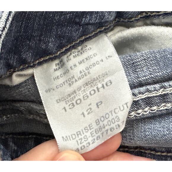 RIDERS by Lee Womens Petite Size 12P Mid Rise Boot Cut Blue Jeans 28.5" Inseam - Picture 5 of 6